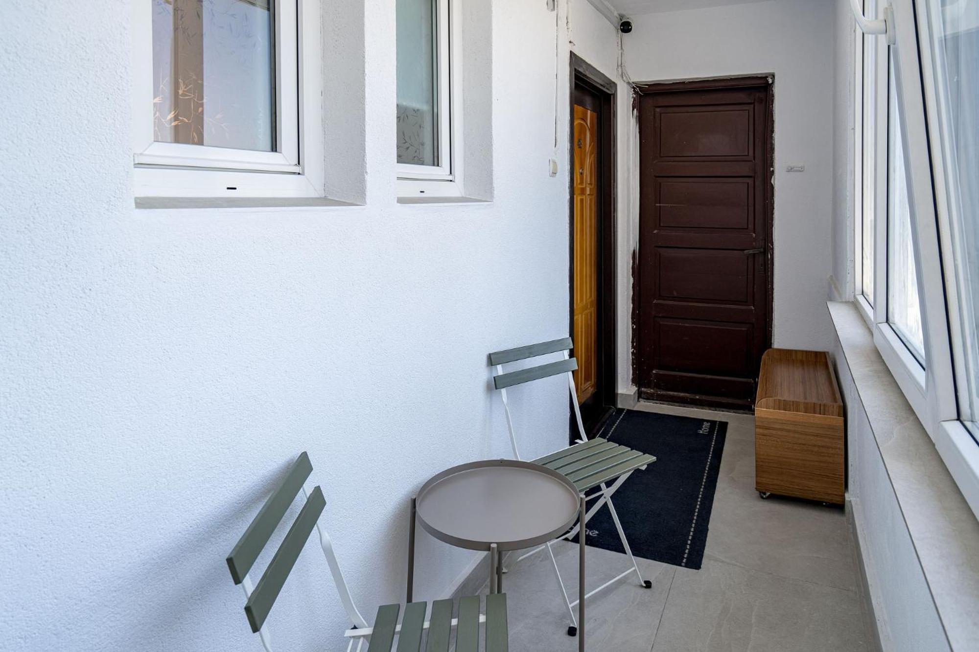Romana Vibe Elegance In The Heart Of The City Bukarest Exterior foto